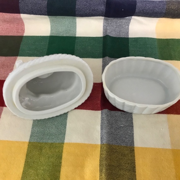 Vintage Porcelain Pig Lidded Oval Picnic Basket Trinket Box Japan - Picture 2 of 6